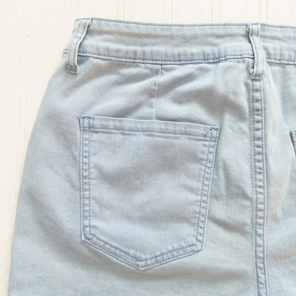Forever 21 Jean Shorts‎ 31